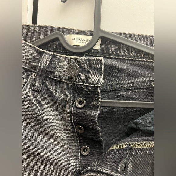 Moussy Vintage Jeans - Picture 3 of 4